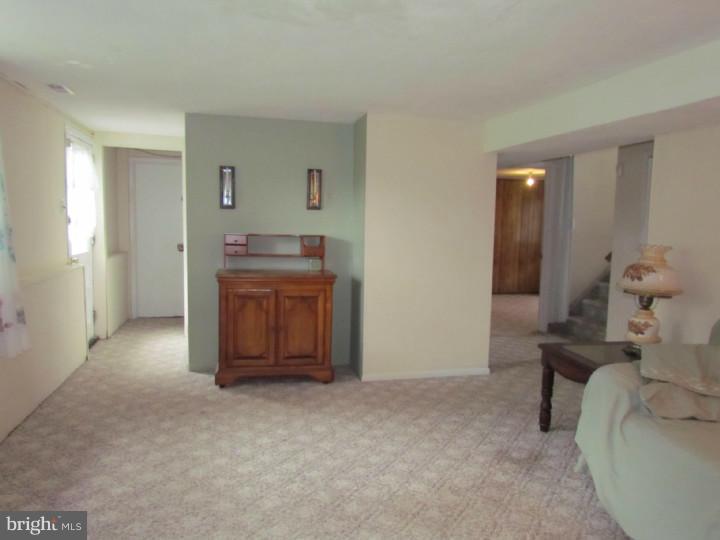 955 Newtown Road Warminster, PA 18974 - Photo 15 of 25 Family Room