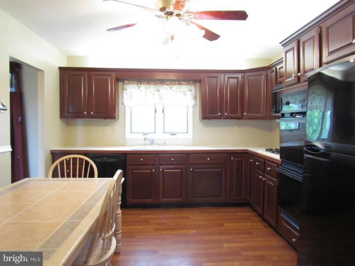 955 Newtown Road Warminster, PA 18974 - Photo 10 of 25 Kitchen