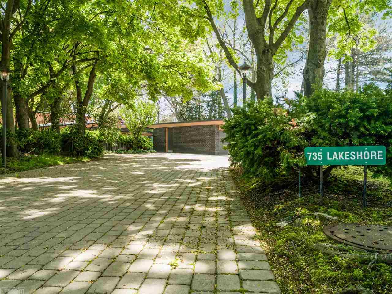 735 Lake Shore Road Grosse Pointe, MI 48236 - Photo 95 of 98 31344112-94.JPG