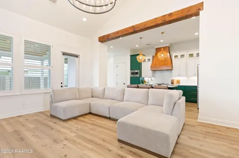 $425,000 | 105 Sleeply Vw Drive, Broussard, LA 70518