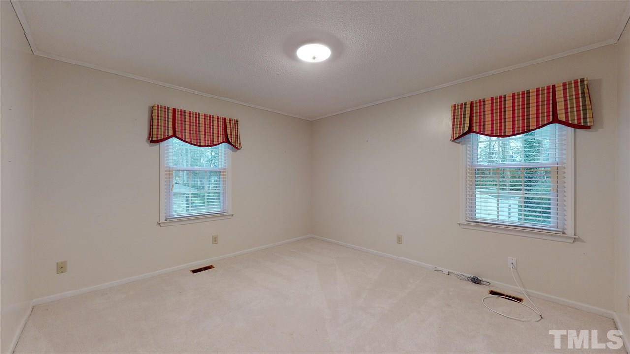 5500 Knollwood Road Raleigh, NC 27609 - Photo 12 of 29