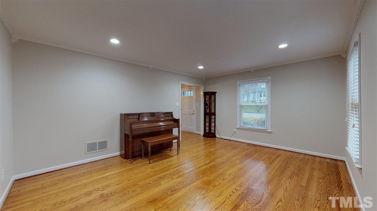 5500 Knollwood Road Raleigh, NC 27609 - Photo 16 of 29