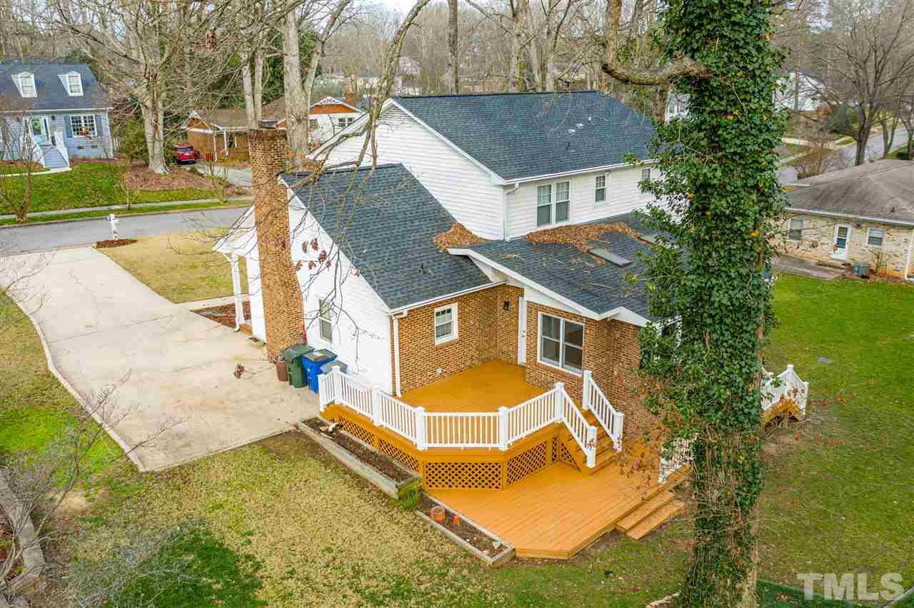 5500 Knollwood Road Raleigh, NC 27609 - Photo 4 of 29