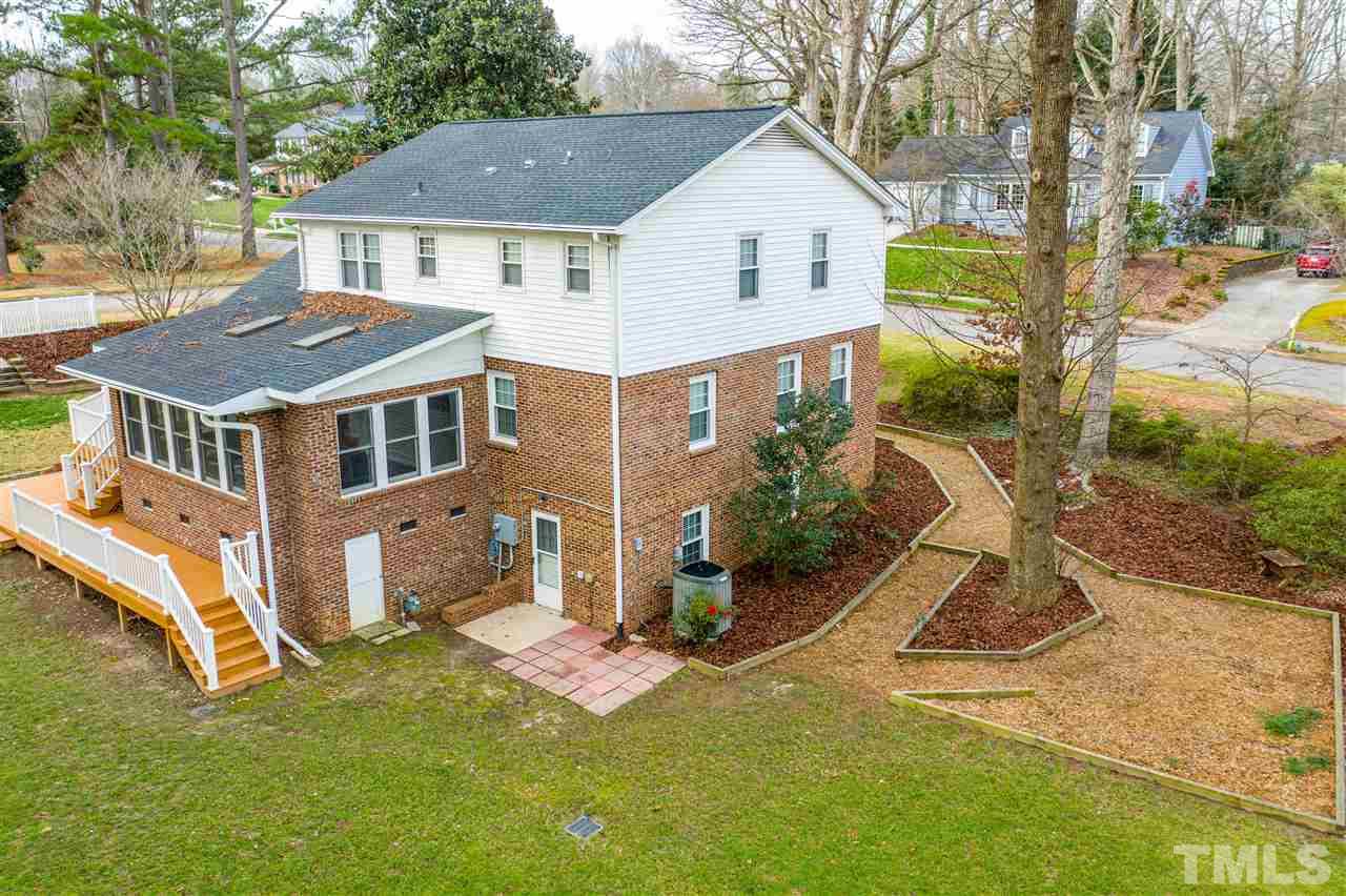5500 Knollwood Road Raleigh, NC 27609 - Photo 6 of 29