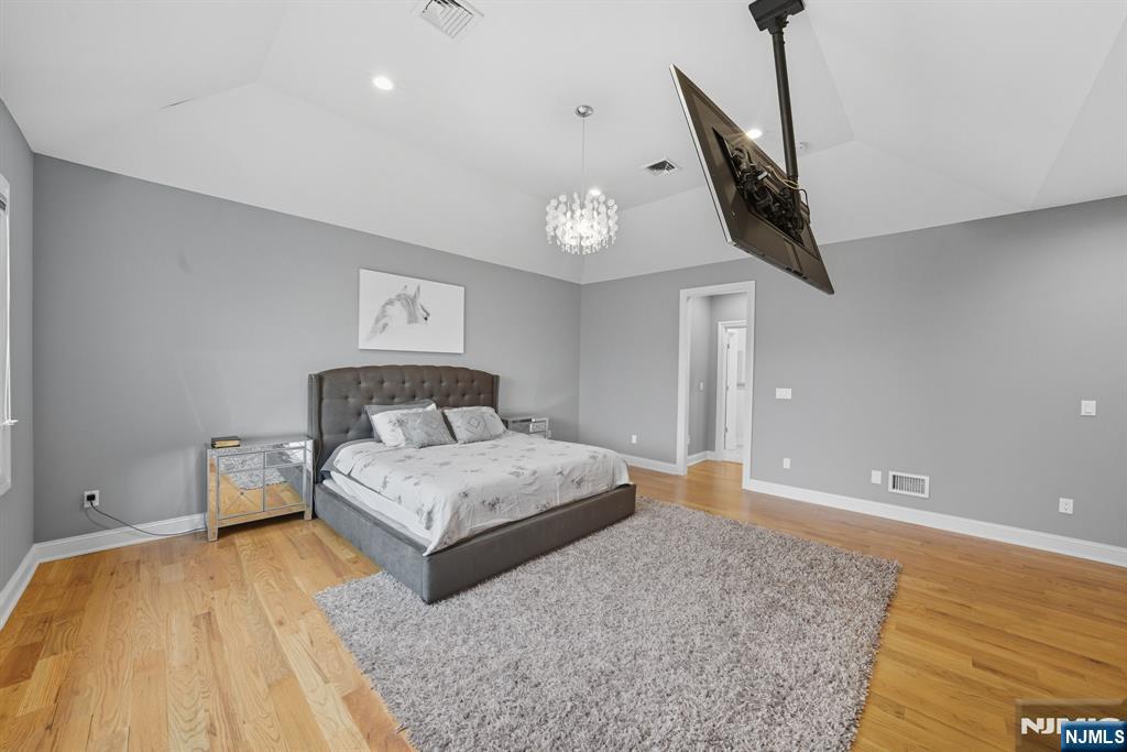 146 Stuart Street Paramus, NJ 07652 - Photo 24 of 45