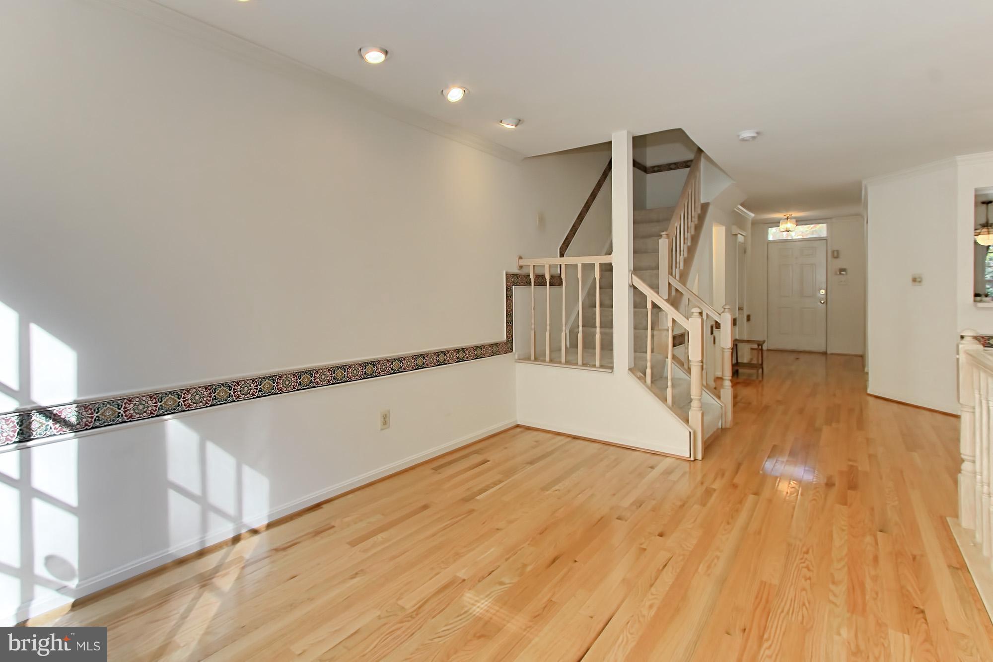 8705 Stone Hill Place Springfield, VA 22153 - Photo 5 of 30 Exterior (General)