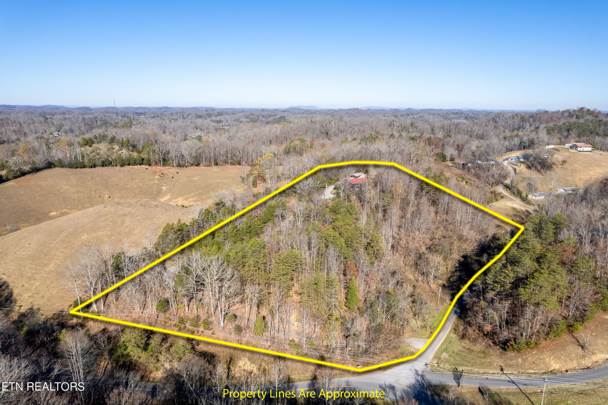 1304 Matthews Hollow Road Sevierville, TN 37876 - Photo 41 of 45 Gallery Image 41