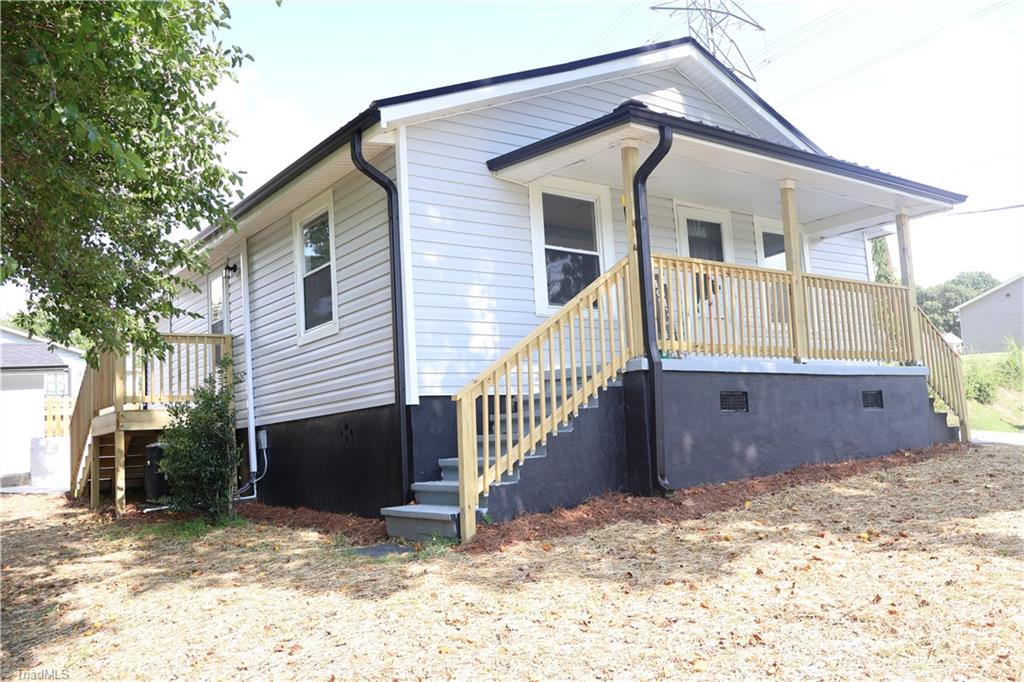 1016 Rauhut Street Burlington, NC 27217 - Photo 2 of 27