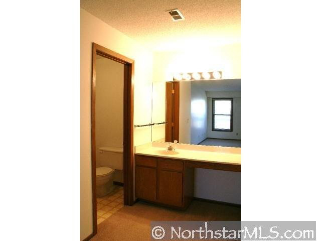 1381 Berry Ridge Road, Unit 501 Eagan, MN 55123 - Photo 8 of 10