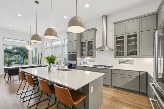 $799,900 | 561 Eclipse Drive, Austin, TX 78737