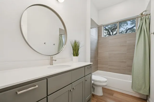 $799,900 | 561 Eclipse Drive, Austin, TX 78737