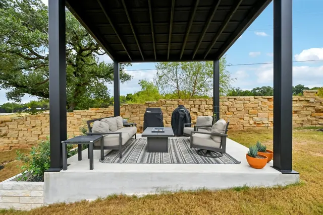 $799,900 | 561 Eclipse Drive, Austin, TX 78737