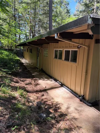 $1,950 | 16498 Cobb Boulevard, Cobb, CA 95426