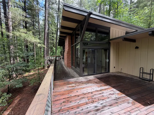 $1,950 | 16498 Cobb Boulevard, Cobb, CA 95426