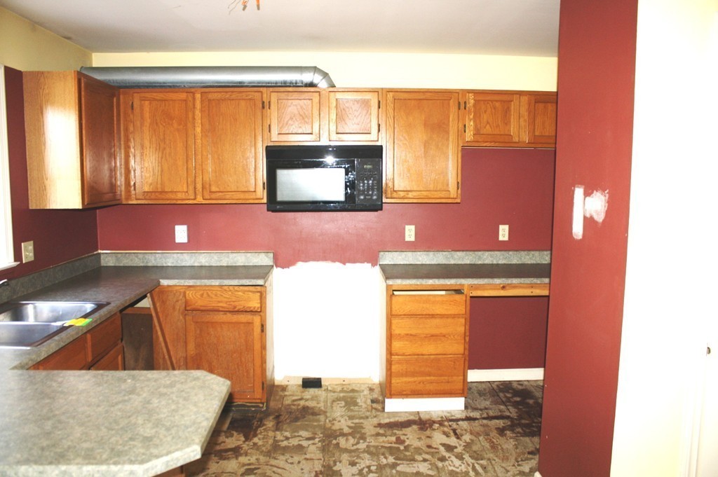 6 Boynton Road, Unit A Deerfield, MA 01373 - Photo 4 of 11 Gallery Image 4