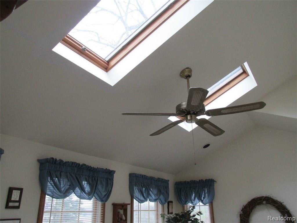 17461 28 Mile Road Ray, MI 48096 - Photo 17 of 21 28 - SKY LIGHTS IN DEN.jpg