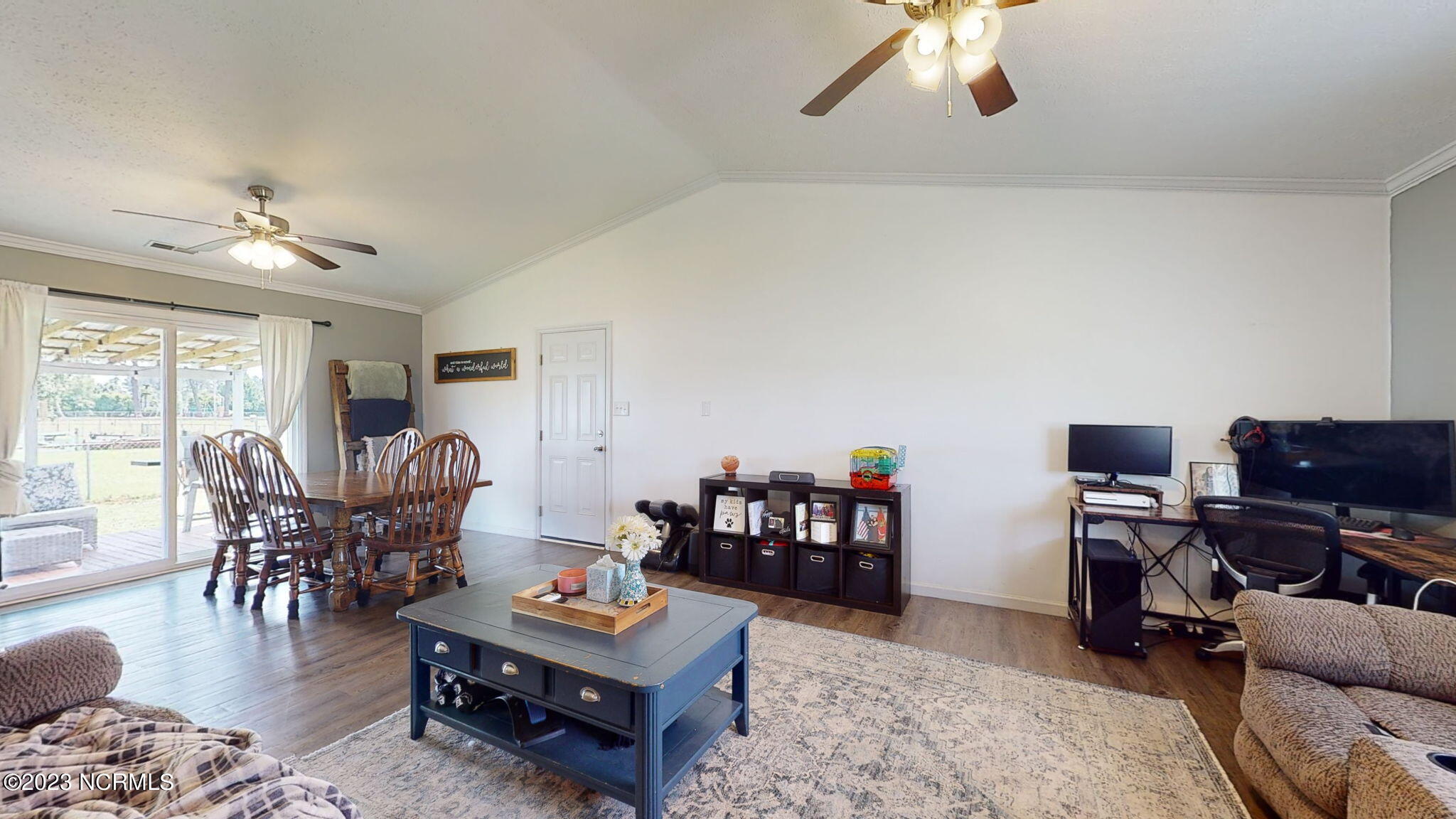 502 Rice Lane Havelock, NC 28532 - Photo 7 of 31 Living room