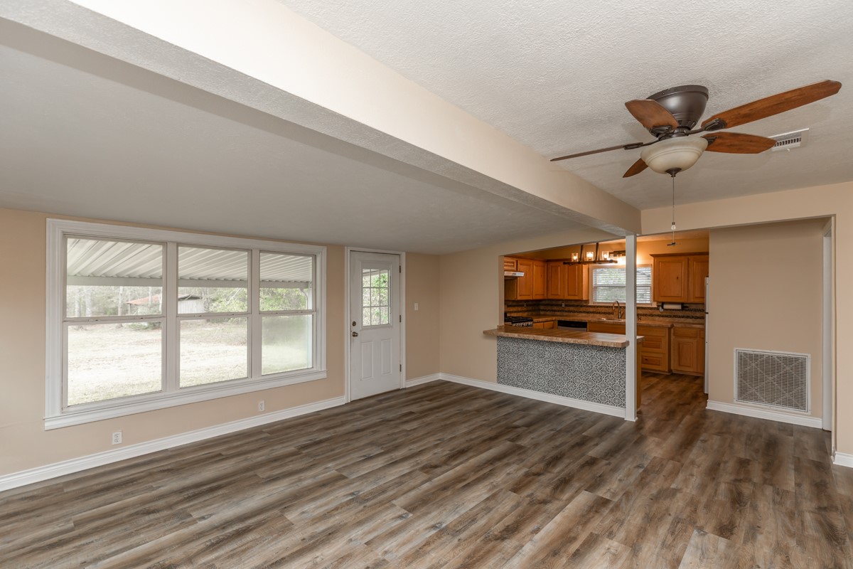 4205 North Tram Road Vidor, TX 77662 - Photo 16 of 32