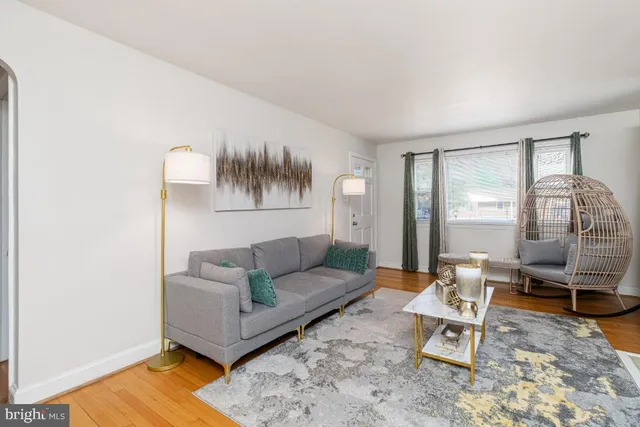 $425,000 | 7211 Beltz Drive, District Heights, MD 20747