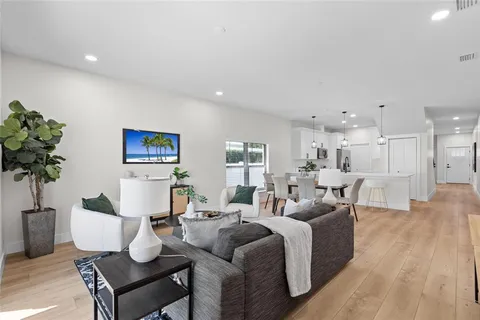 $639,900 | 4308 West Gray Street, Unit 4, Tampa, FL 33609