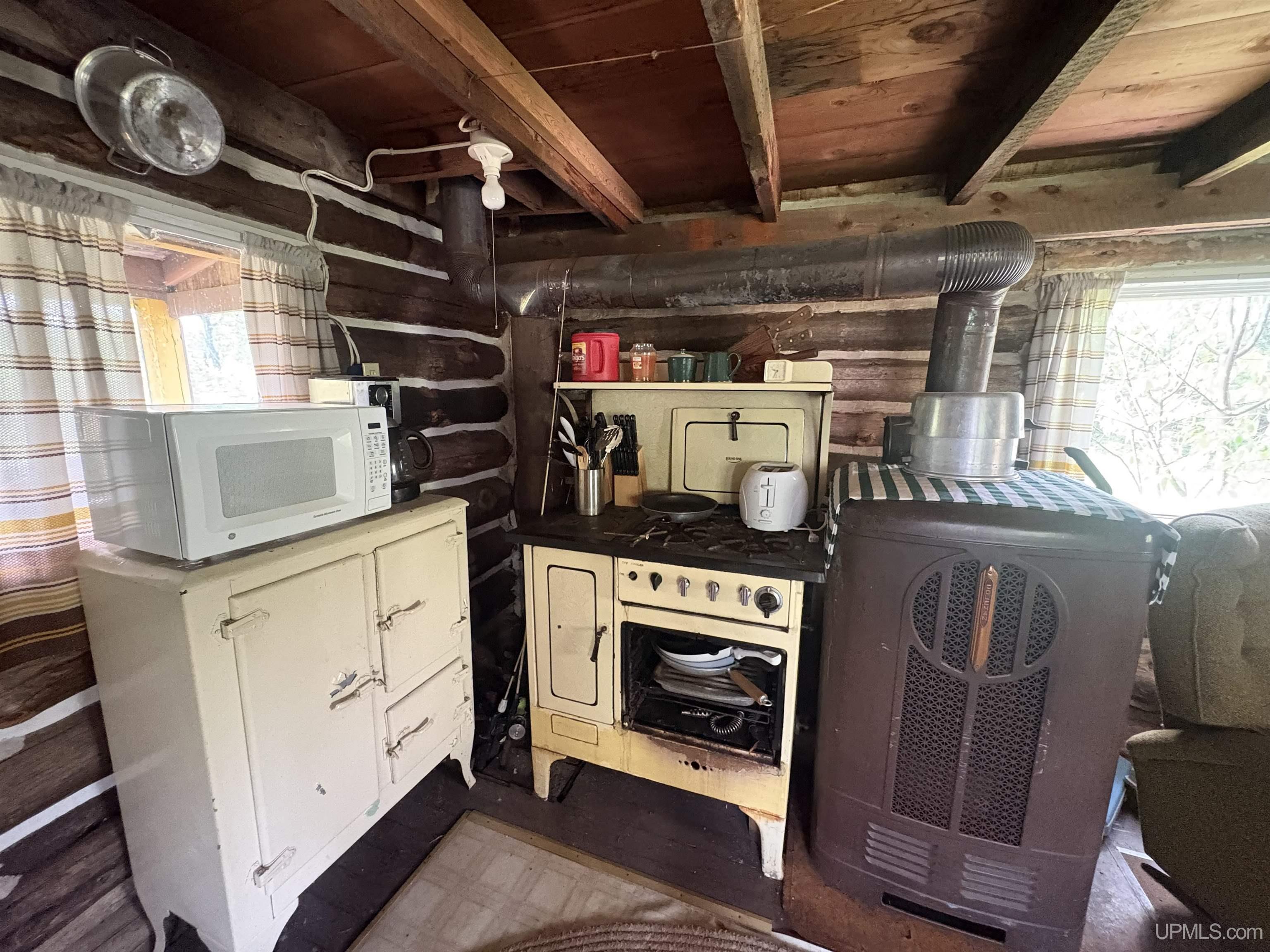 1607 Swanson Drive Ishpeming, MI 49849 - Photo 12 of 21