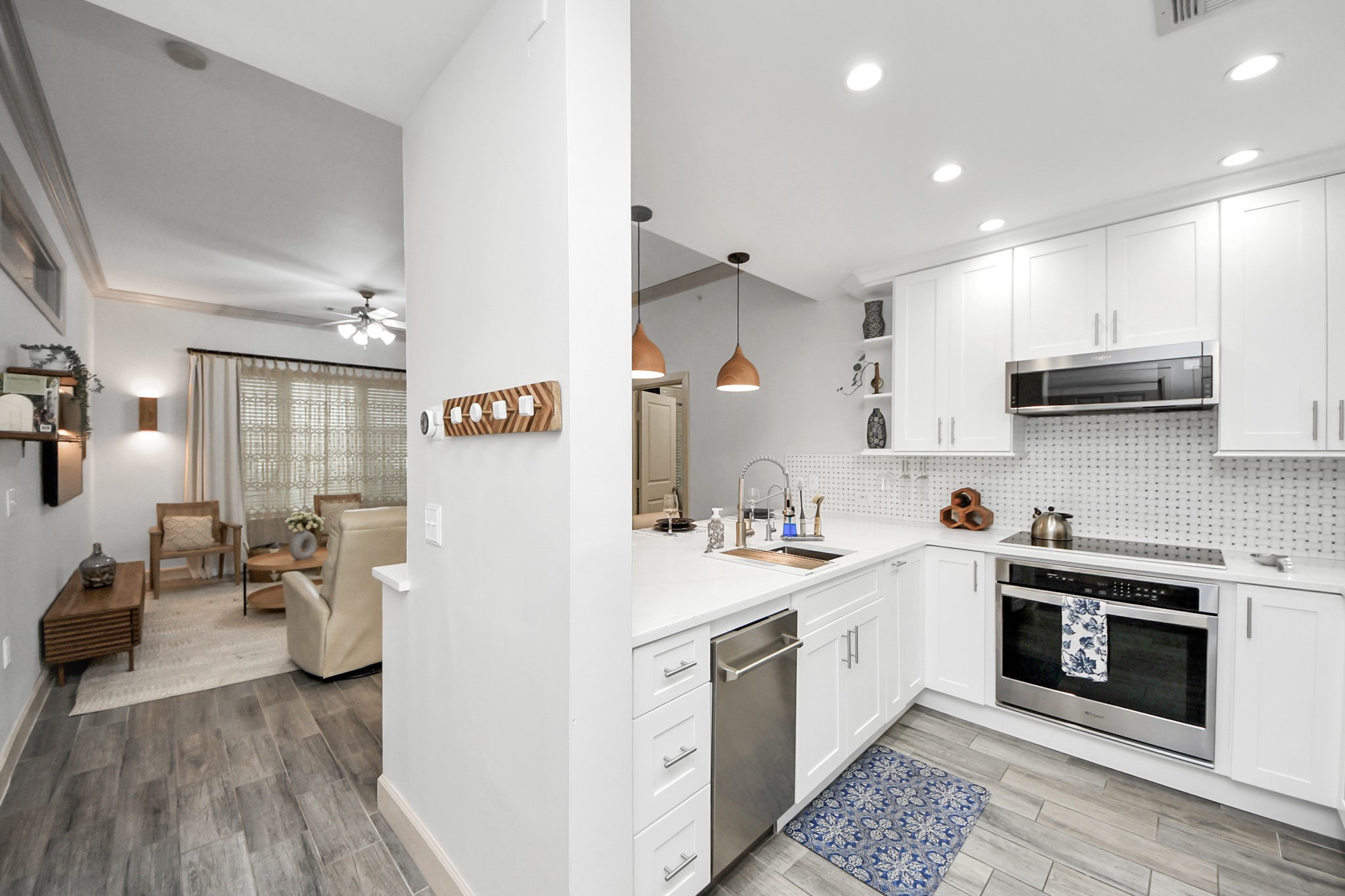 1900 Genesee Street, Unit 204 Houston, TX 77006 - Photo 4 of 40