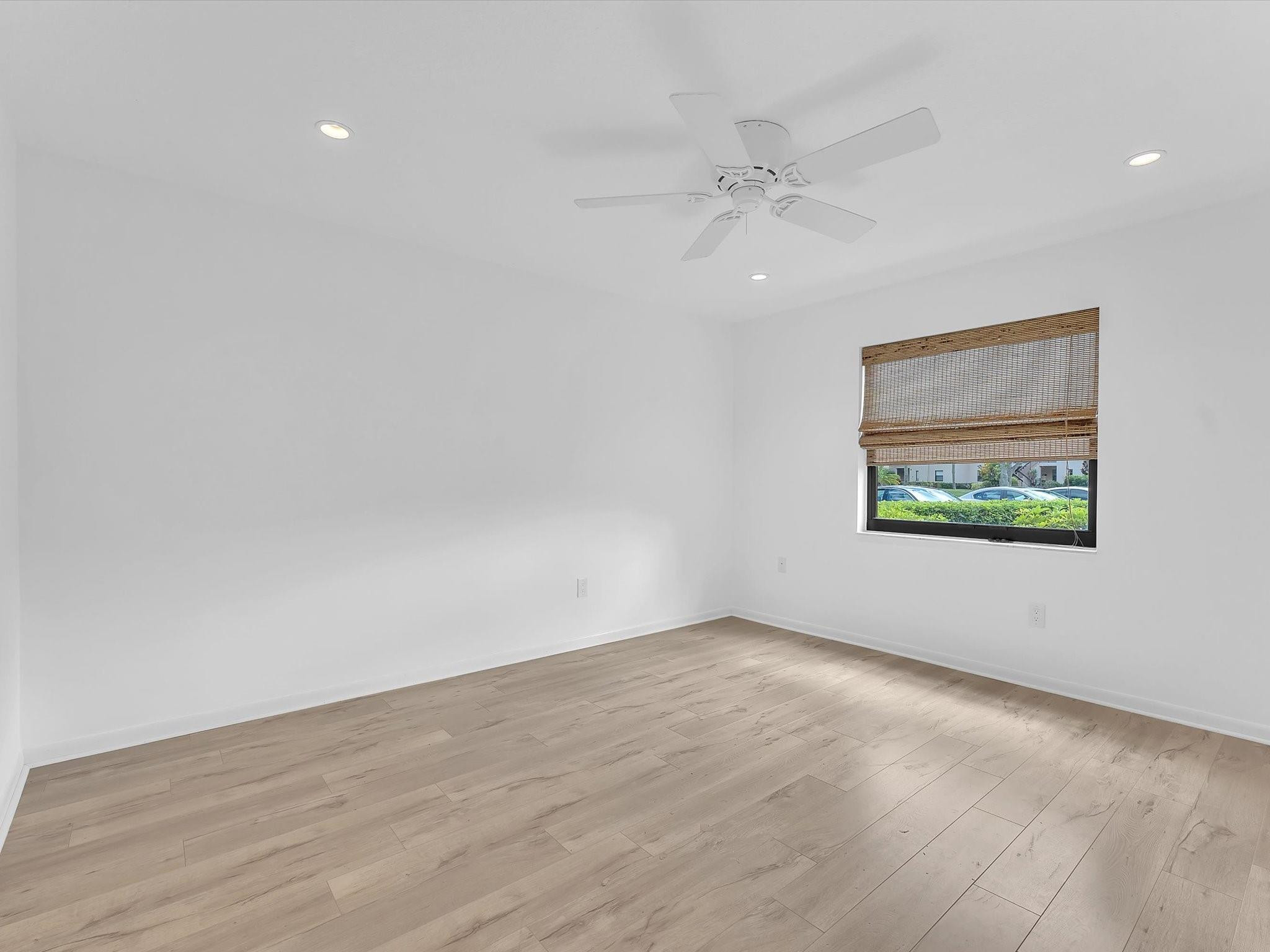 9290 Vista Del Lago, Unit E Boca Raton, FL 33428 - Photo 21 of 39 Second bedroom