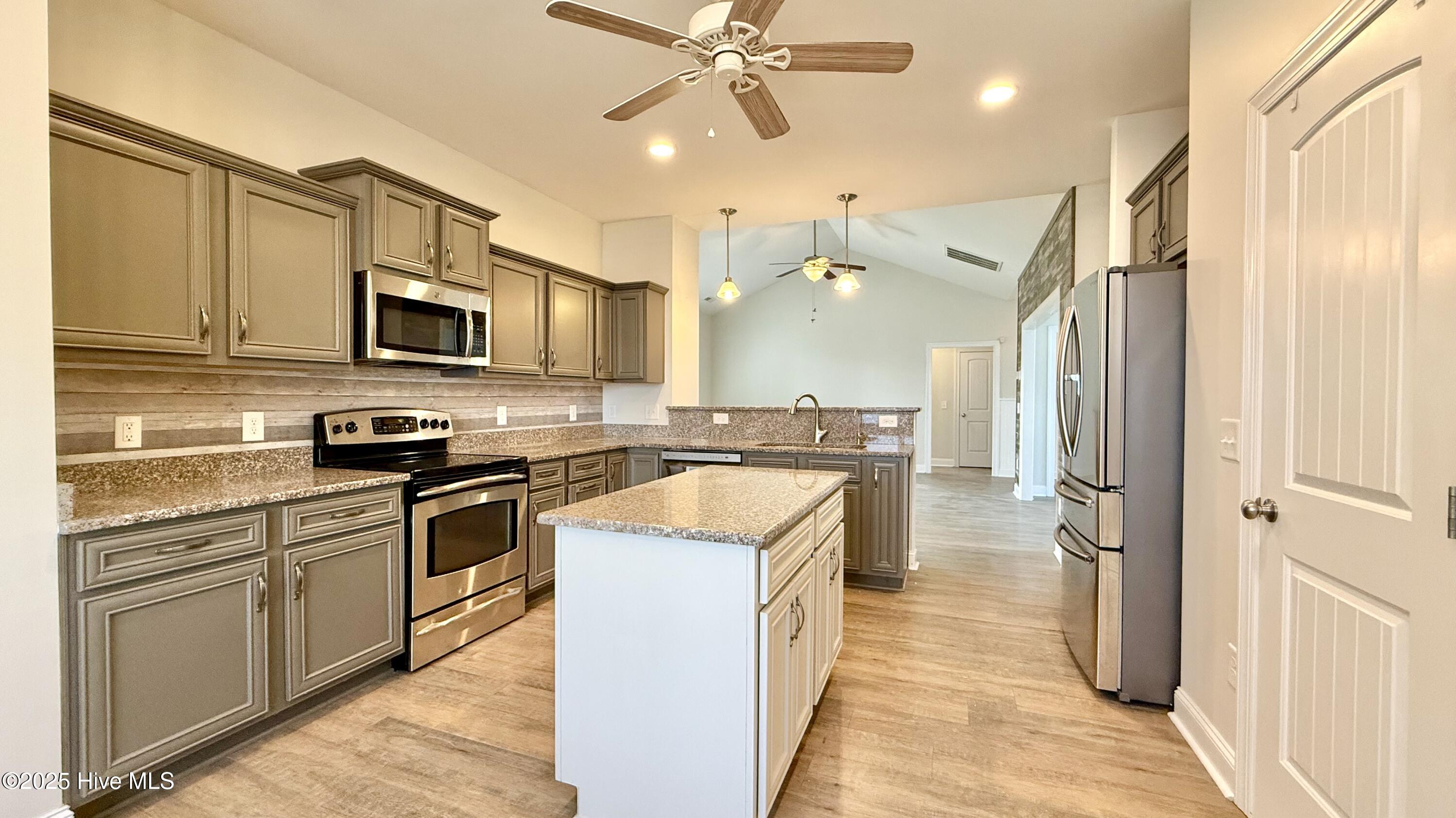 87 Strut Way Rocky Point, NC 28457 - Photo 10 of 38 IMG_3310