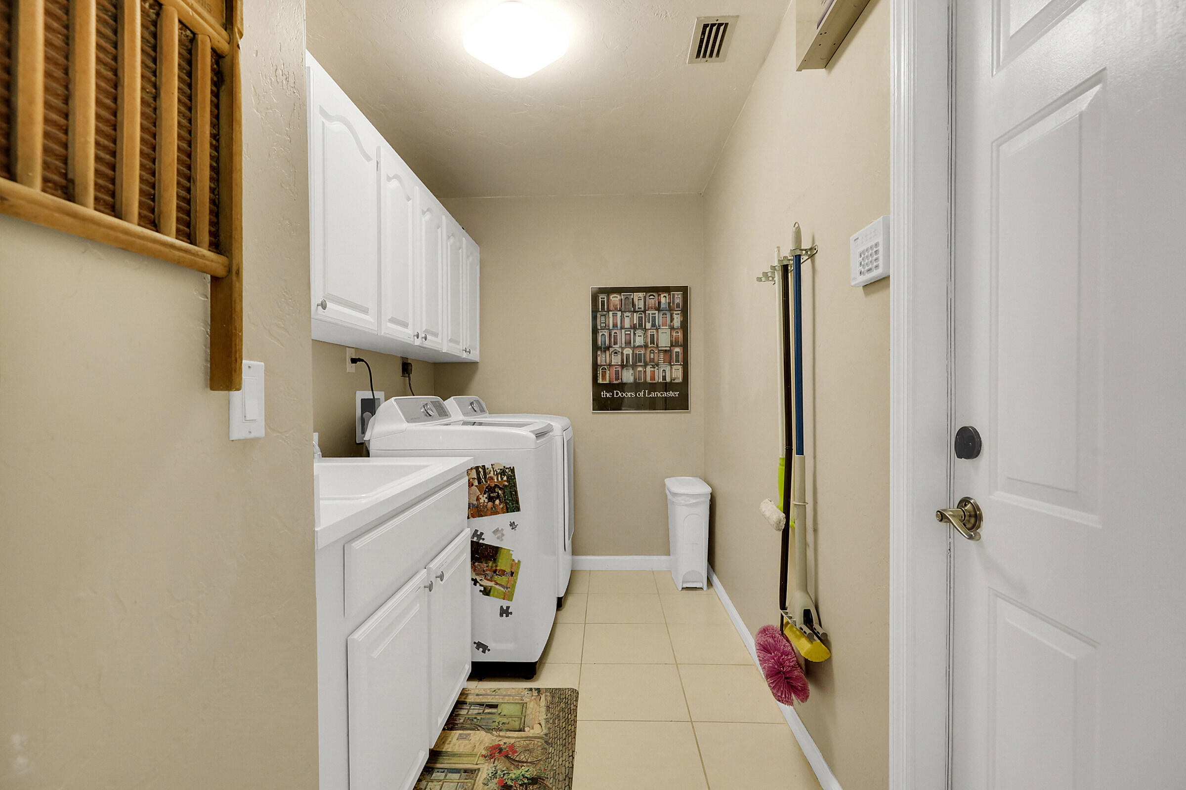 11844 165th Road North Jupiter, FL 33478 - Photo 33 of 43 Laundry