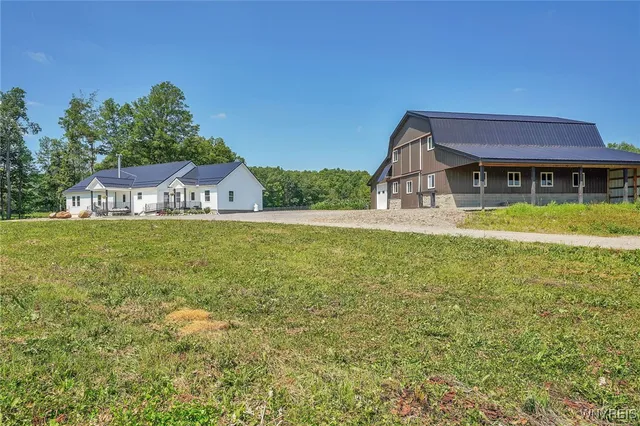 $324,900 | 11775 Lapp Road, Hume, NY 14735