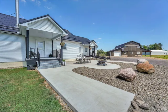 $324,900 | 11775 Lapp Road, Hume, NY 14735