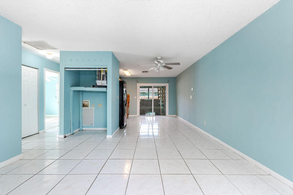 2658 Southeast Amherst Street Stuart, FL 34997 - Photo 4 of 17 2658SEAmherstSt.Stuart-1