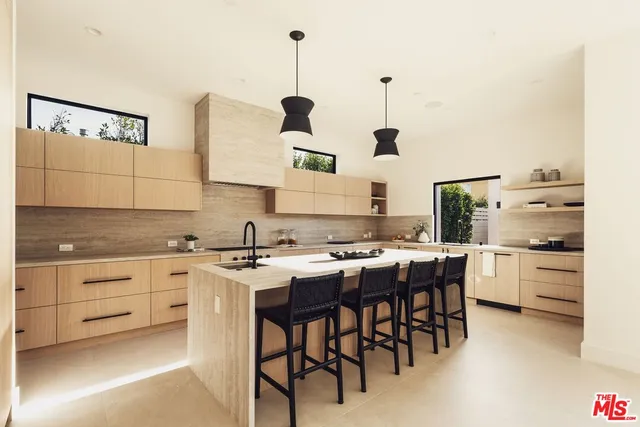 $4,599,000 | 2115 Walnut Avenue, Venice, CA 90291