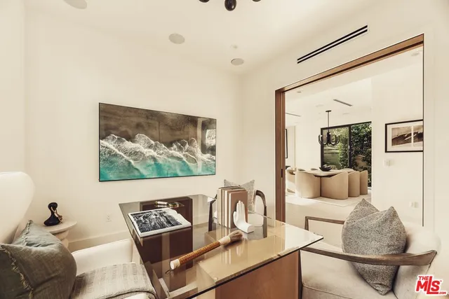 $4,599,000 | 2115 Walnut Avenue, Venice, CA 90291