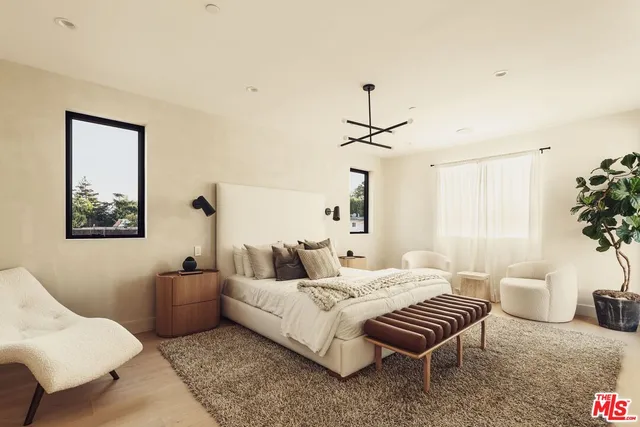 $4,599,000 | 2115 Walnut Avenue, Venice, CA 90291