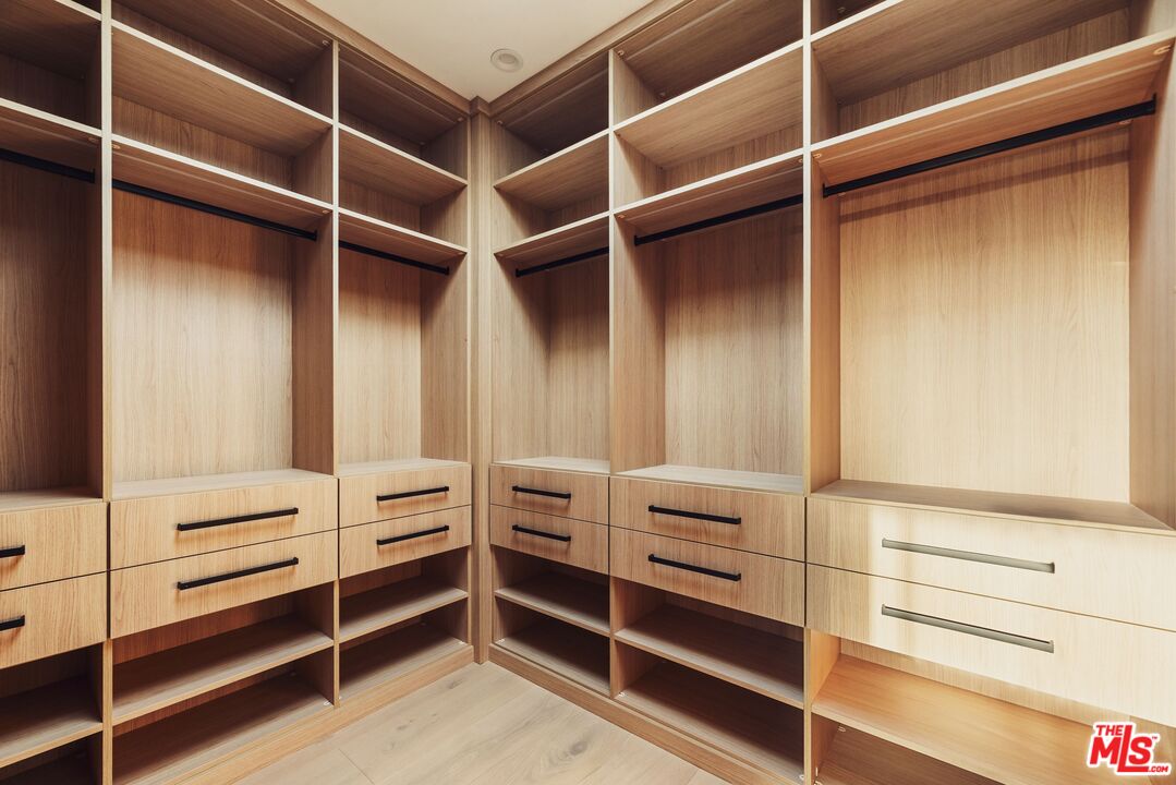 2115 Walnut Avenue Venice, CA 90291 - Photo 30 of 43