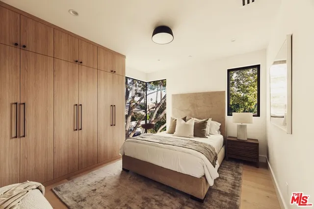 $4,599,000 | 2115 Walnut Avenue, Venice, CA 90291