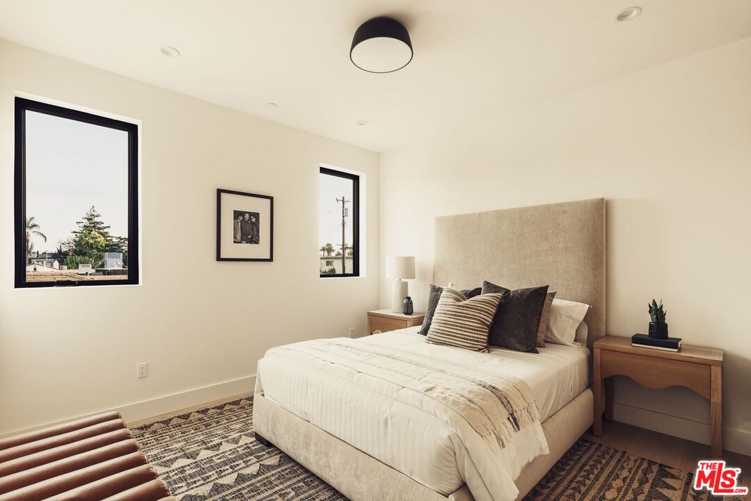 2115 Walnut Avenue Venice, CA 90291 - Photo 33 of 43