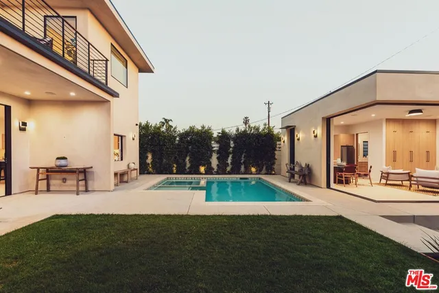 $4,599,000 | 2115 Walnut Avenue, Venice, CA 90291