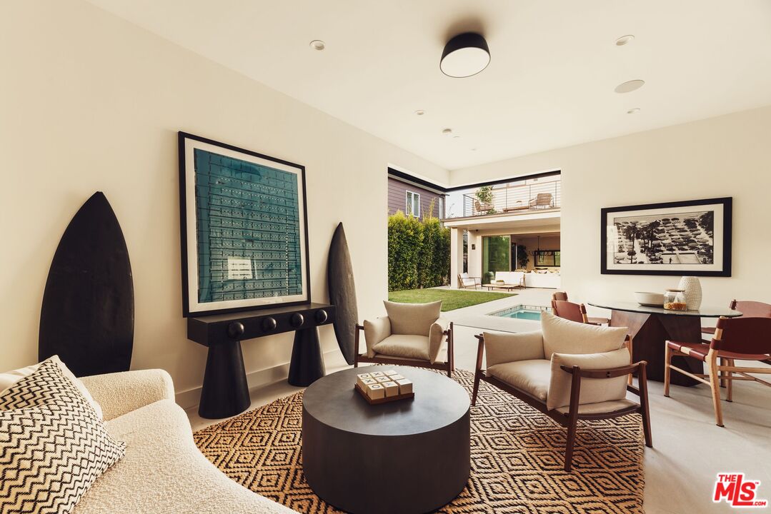 2115 Walnut Avenue Venice, CA 90291 - Photo 39 of 43