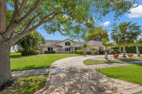 $9,500 | 4320 St Charles Way, Boca Raton, FL 33434