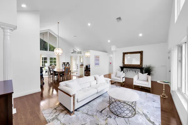 $9,500 | 4320 St Charles Way, Boca Raton, FL 33434