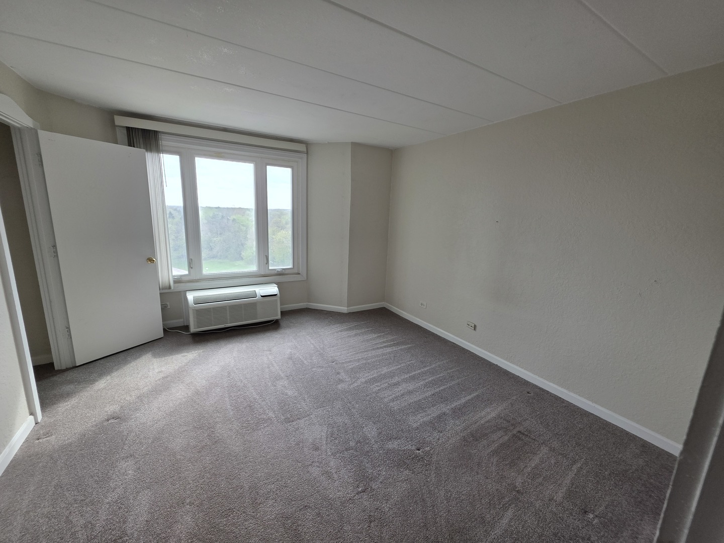 1 Renaissance Place, Unit 720 Palatine, IL 60067 - Photo 6 of 14