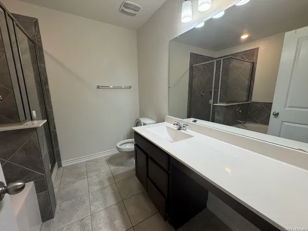 $2,650 | 2072 Oxbow Circle, New Braunfels, TX 78130