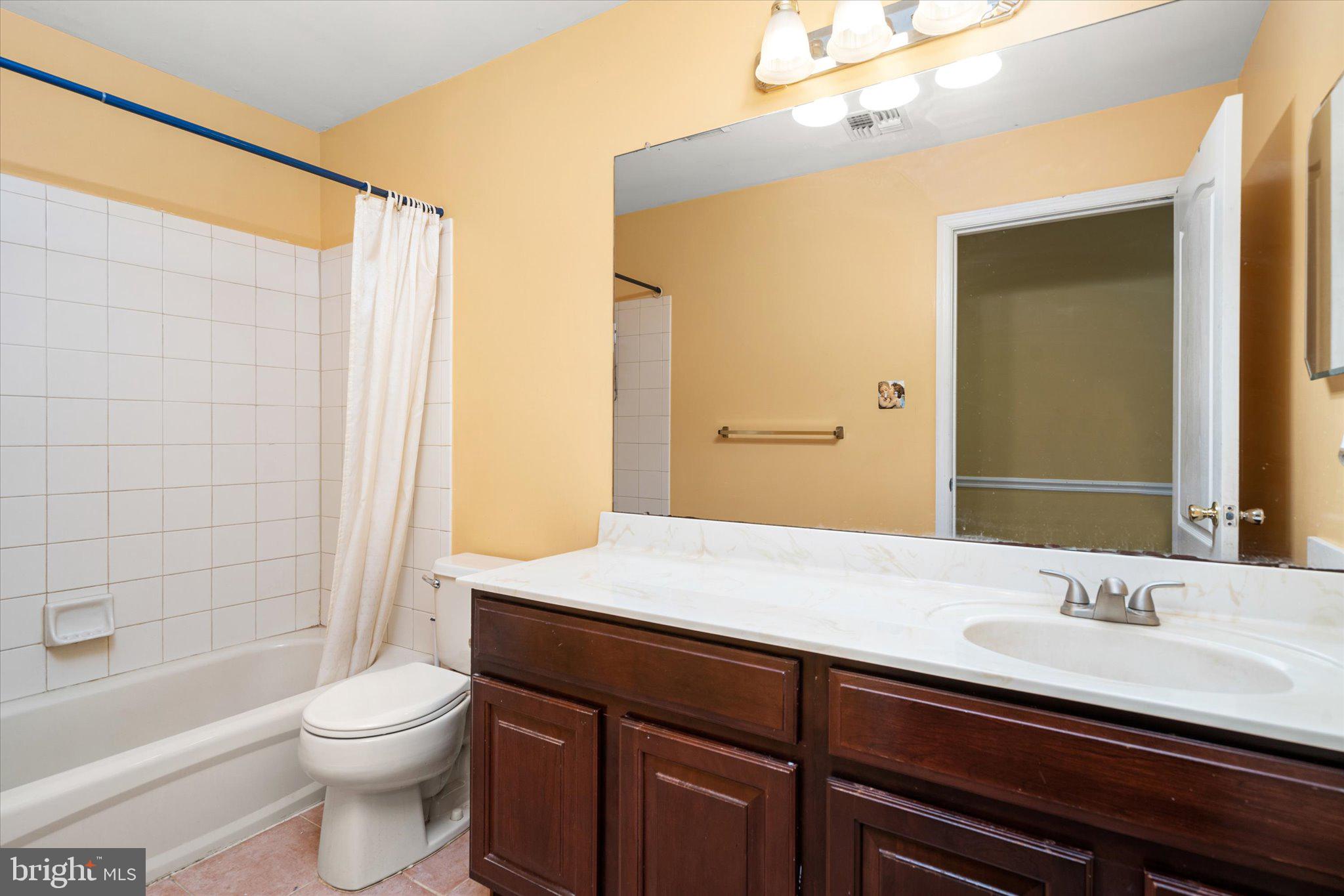 27 Compton Drive East Windsor, NJ 08520 - Photo 11 of 21