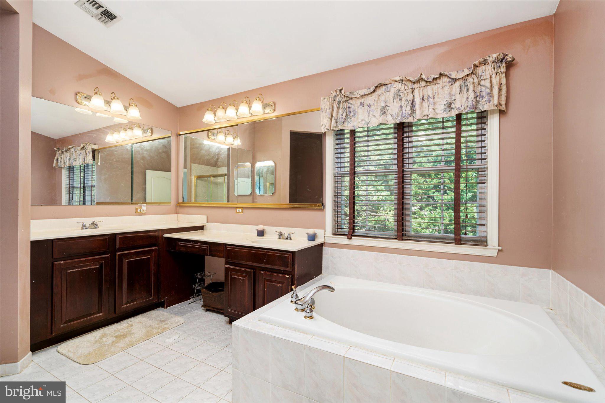 27 Compton Drive East Windsor, NJ 08520 - Photo 18 of 21