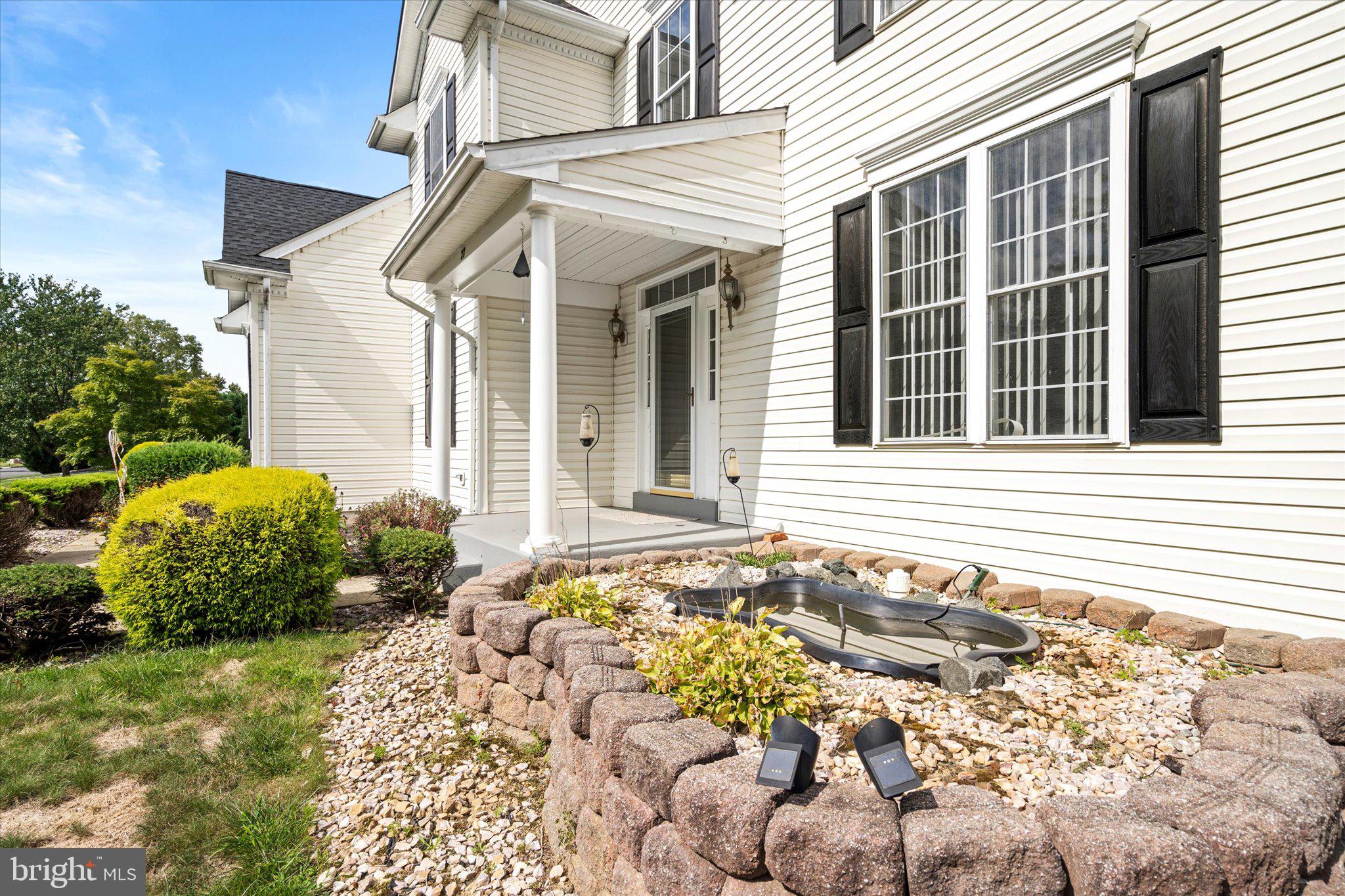 27 Compton Drive East Windsor, NJ 08520 - Photo 2 of 21