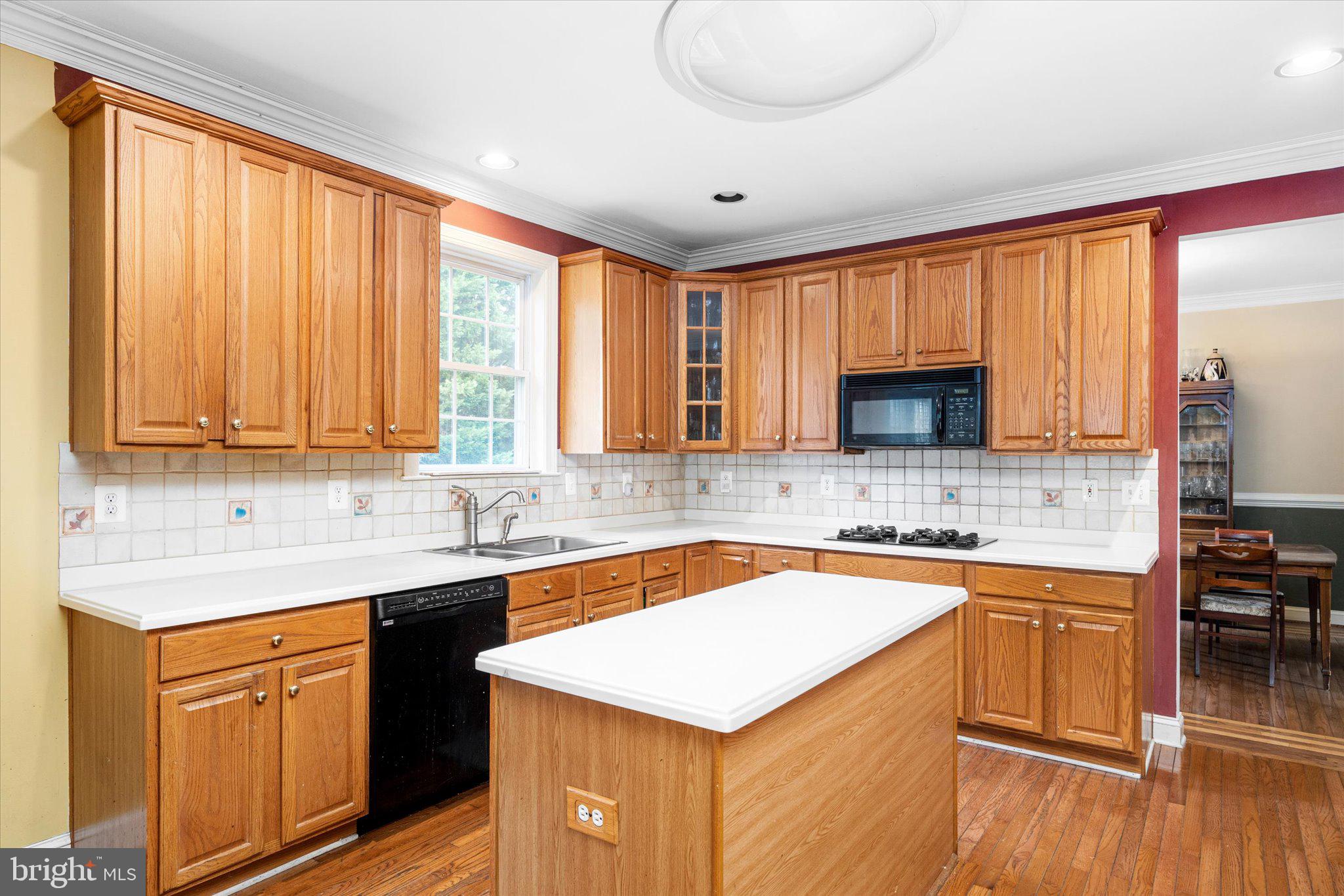 27 Compton Drive East Windsor, NJ 08520 - Photo 7 of 21