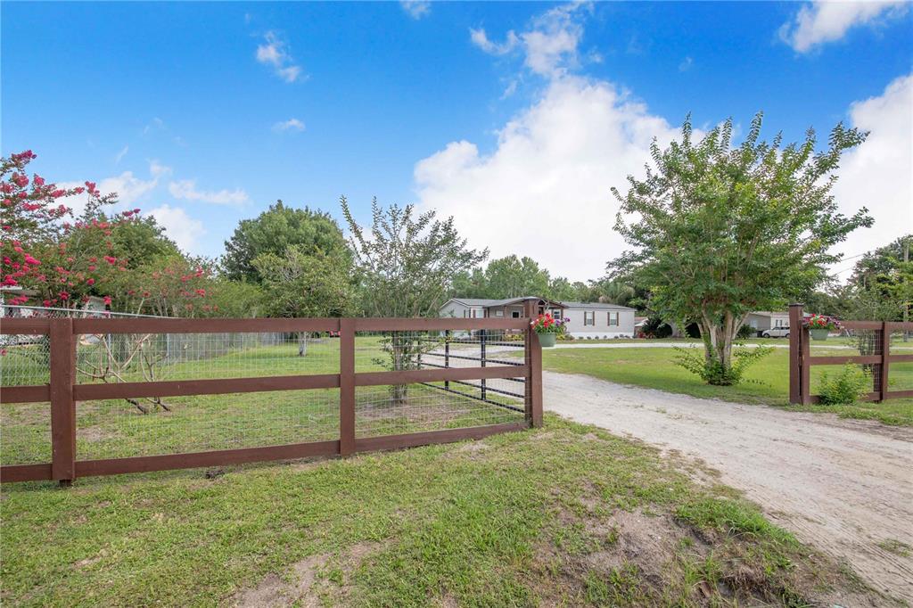 2236 Ellie Road Auburndale, FL 33823 - Photo 3 of 48