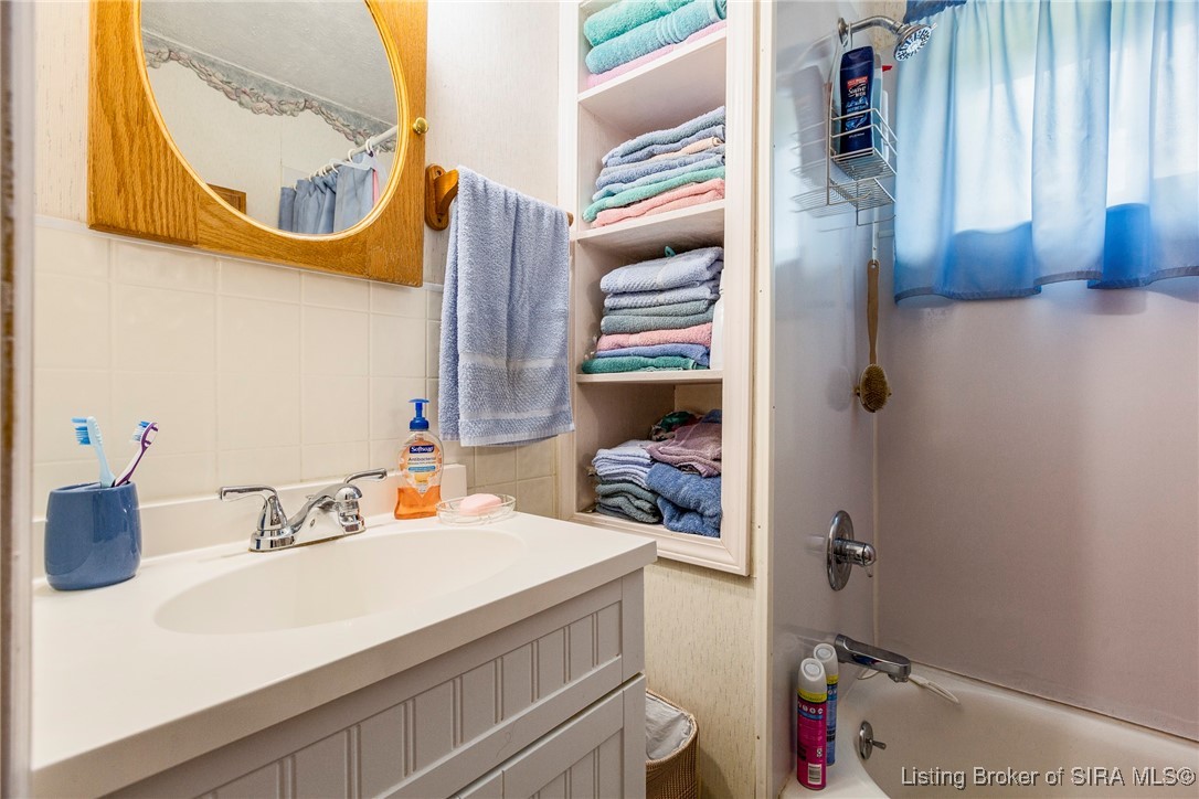 7164 Floyd Street Floyds Knobs, IN 47119 - Photo 28 of 47